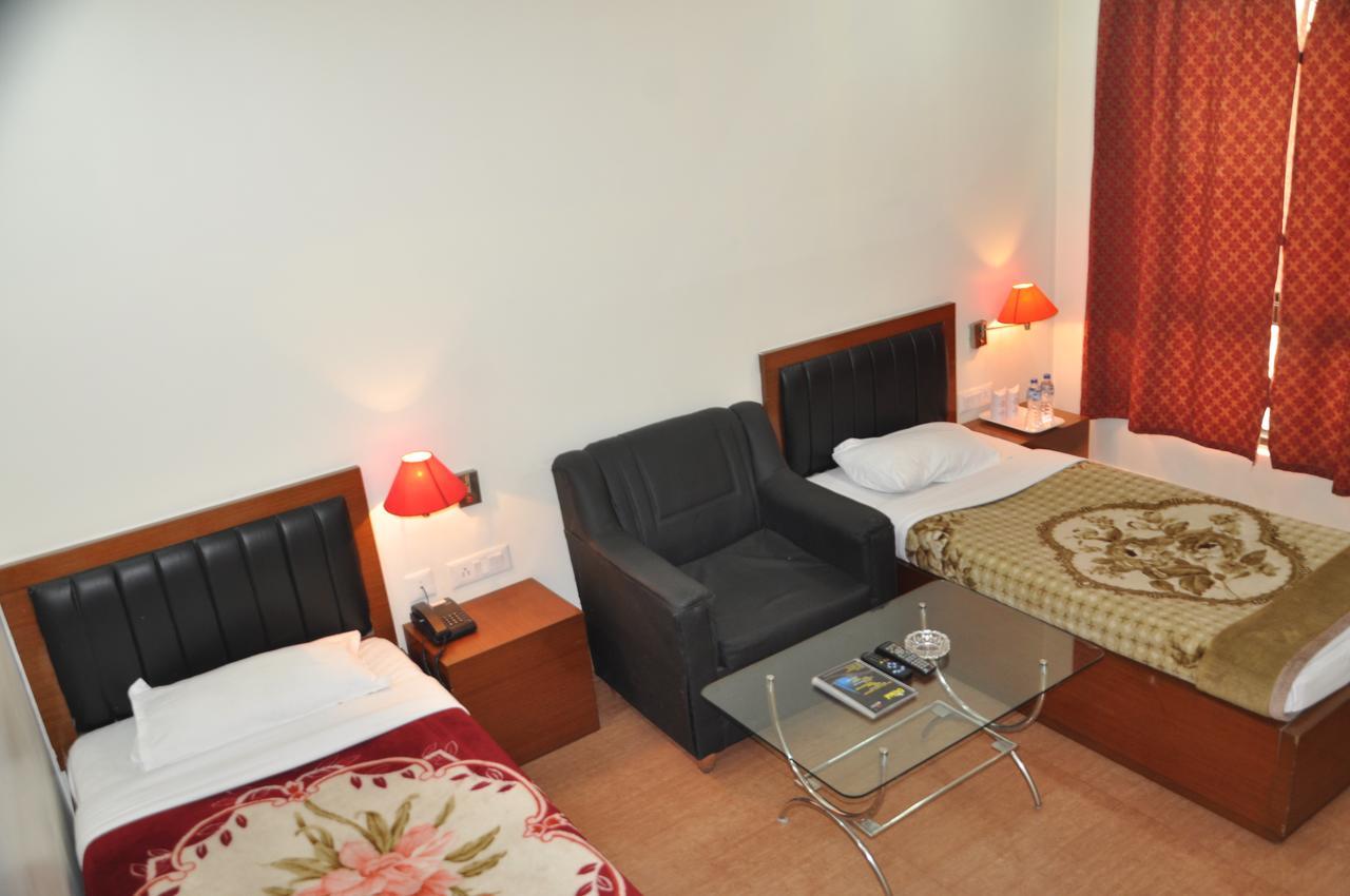 Hotel Dooars Mountain Alipur Duar Екстер'єр фото