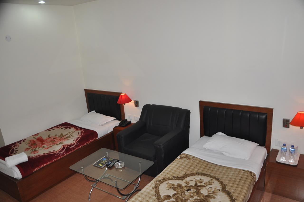 Hotel Dooars Mountain Alipur Duar Екстер'єр фото