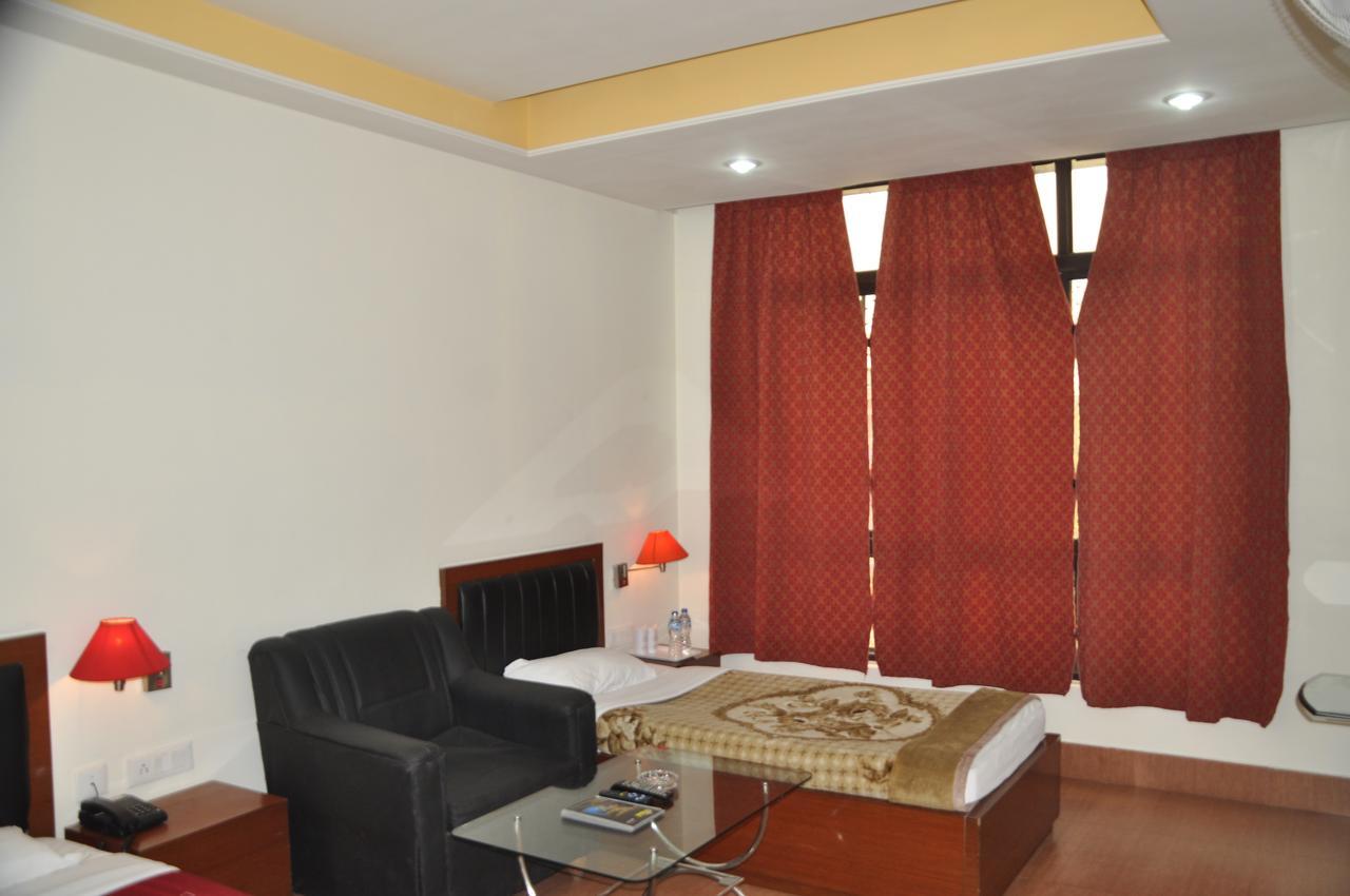 Hotel Dooars Mountain Alipur Duar Екстер'єр фото
