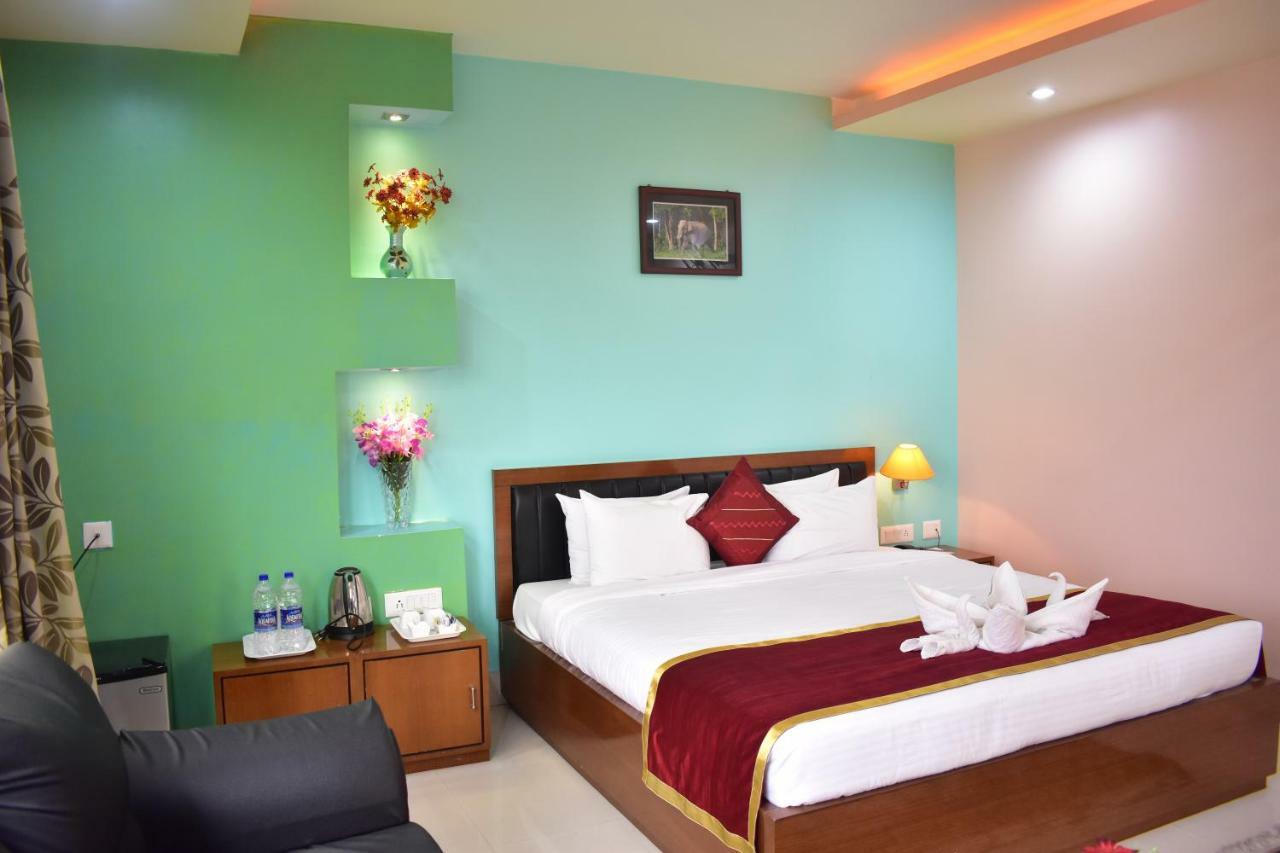 Hotel Dooars Mountain Alipur Duar Екстер'єр фото