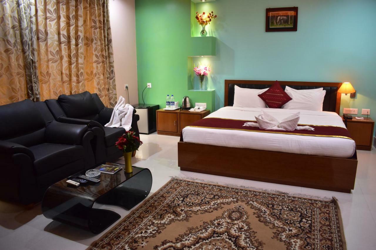 Hotel Dooars Mountain Alipur Duar Екстер'єр фото