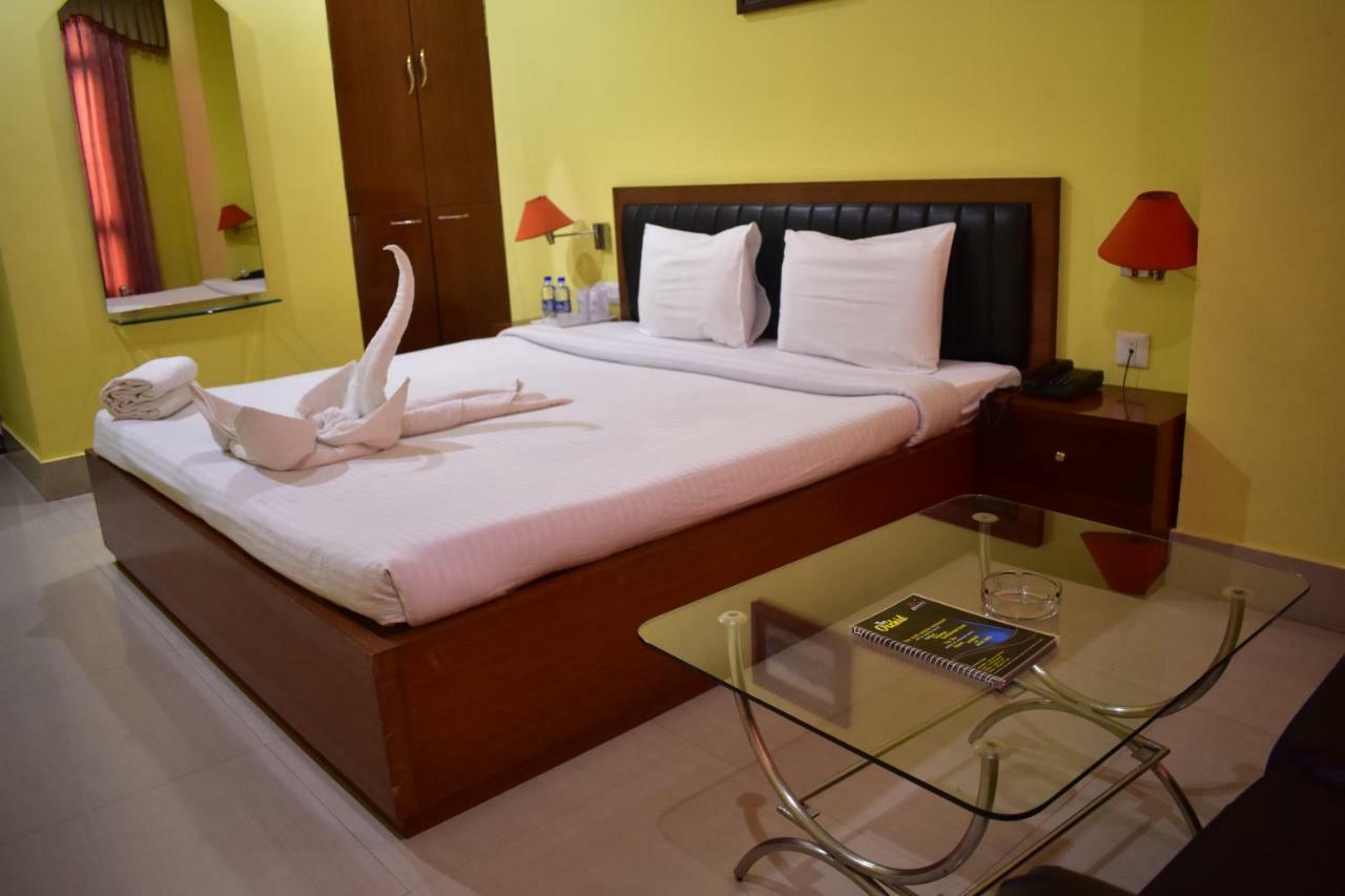 Hotel Dooars Mountain Alipur Duar Екстер'єр фото